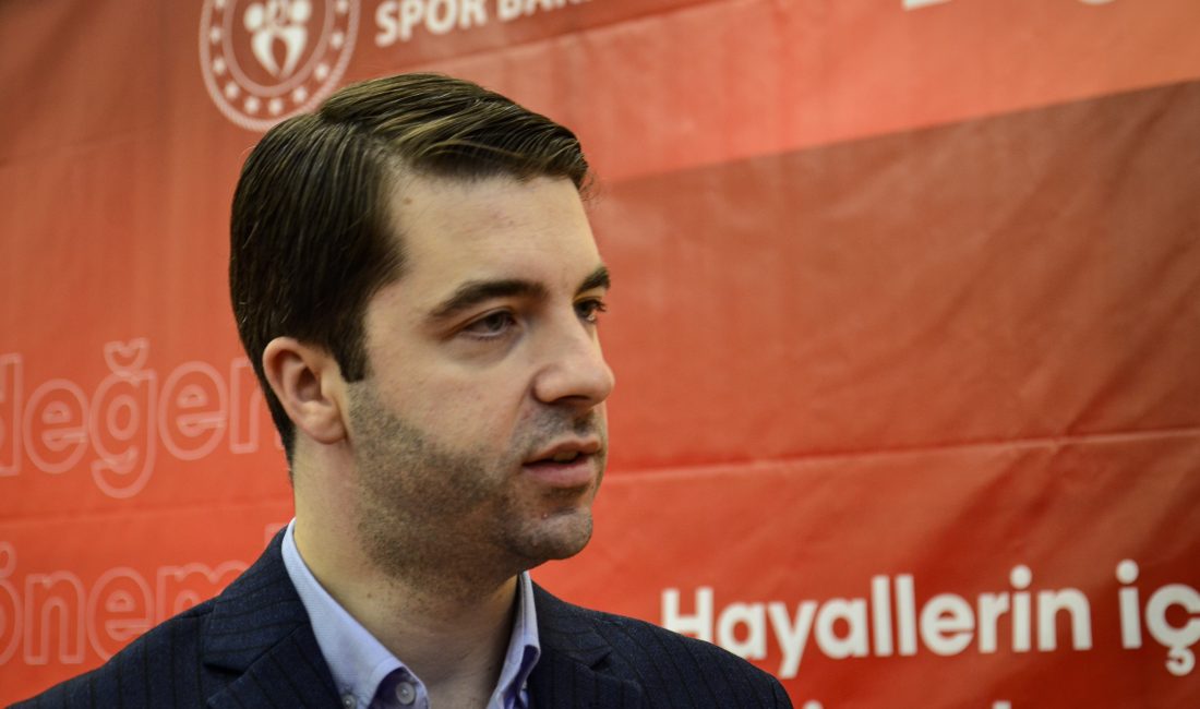 Mersin’de, Gençlik ve Spor