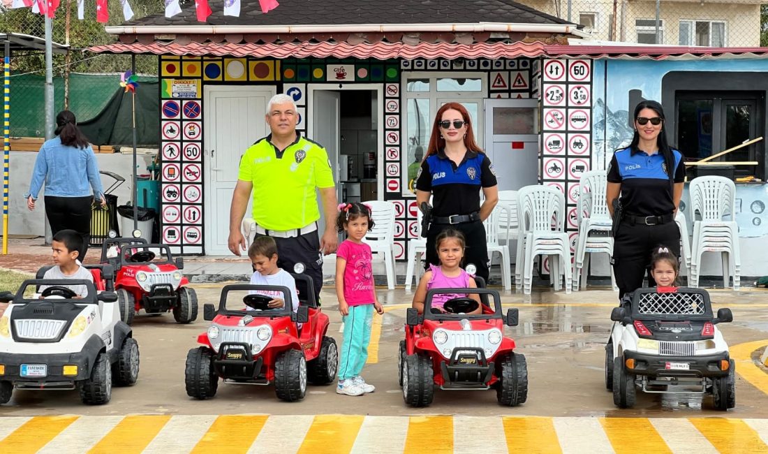 Mersin’in Silifke ilçesinde çocuklara