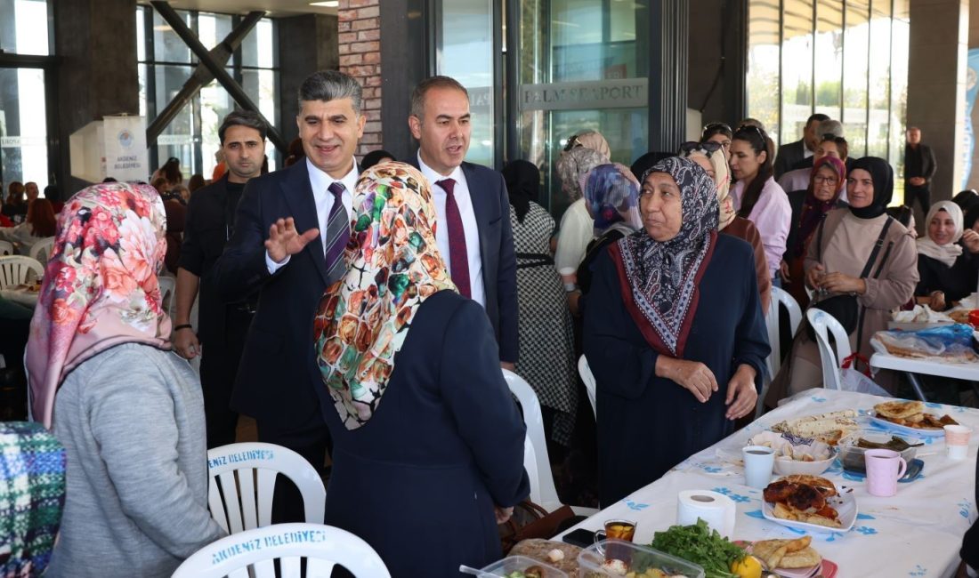 Akdeniz Kaymakamı ve Belediye