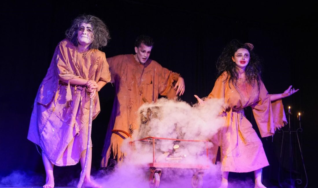 Tarsuslu genç oyuncular modern