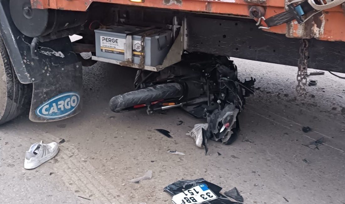 Mersin’in Tarsus ilçesinde kamyonla