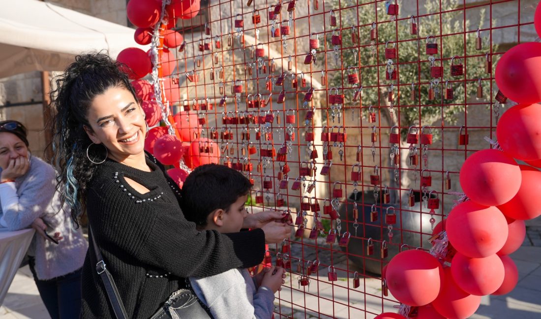TARSUS’TA SEVGİ DOLU İKİ