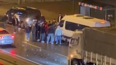 Mersin'in Erdemli ilçesinde 2 tırın