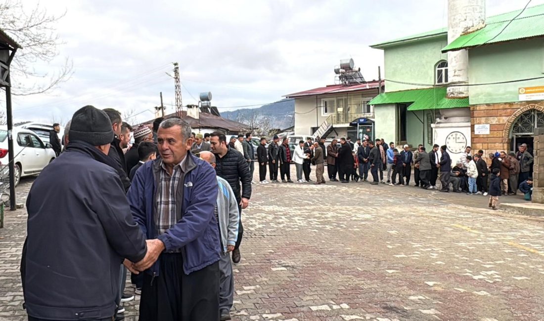 MERSİN'DE BAYRAMLAŞMA GELENEĞİ SÜRÜYOR