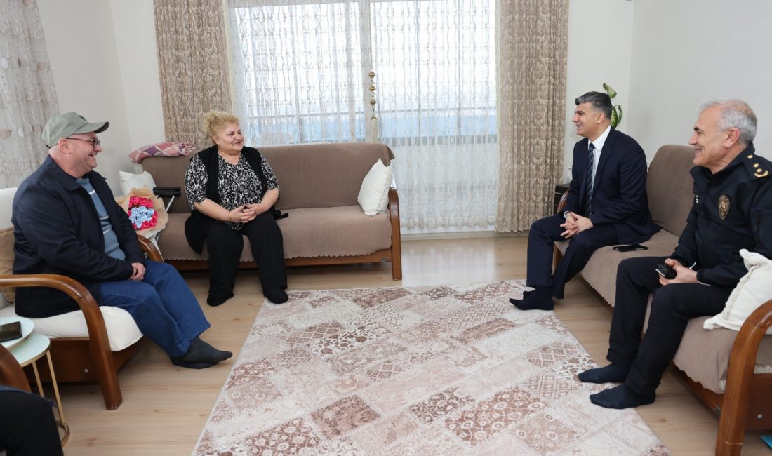 Akdeniz Kaymakamı ve Belediye