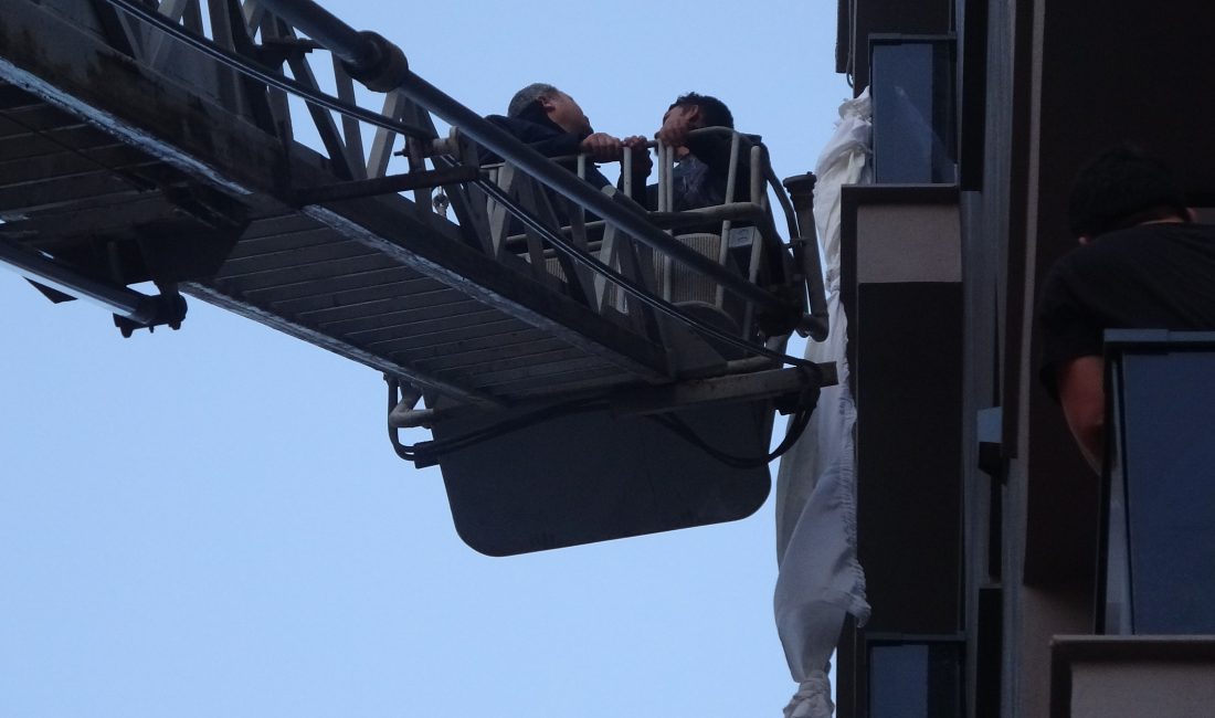 Mersin'de 6'ncı kattan bağladığı