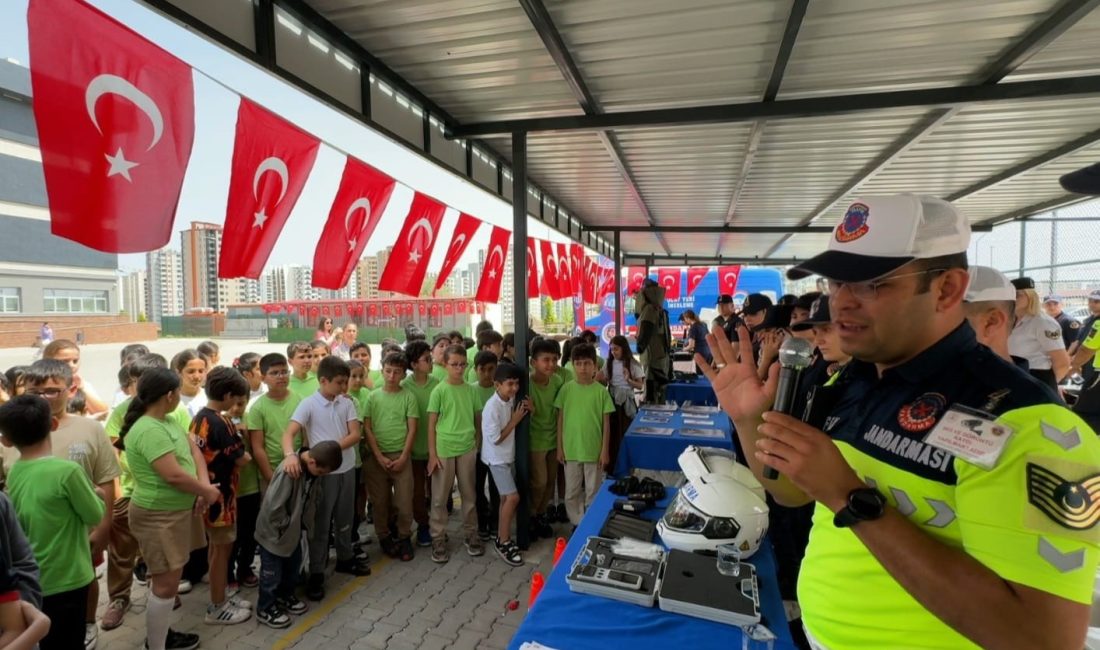 Mersin İl Jandarma Komutanlığı ekipleri,