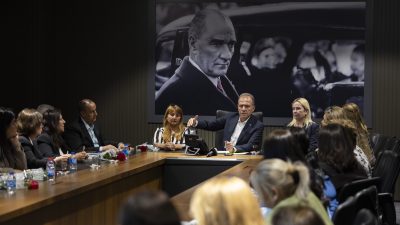 Mersin’de görev yapan kadın mahalle