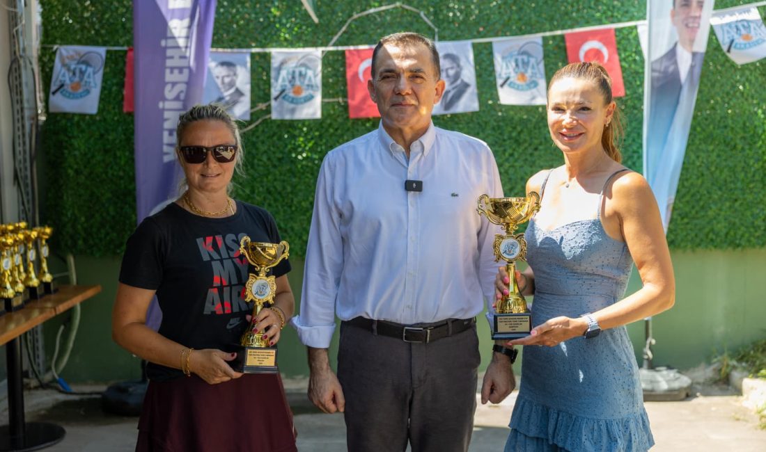 YENİŞEHİR’DE TENİS ŞÖLENİ